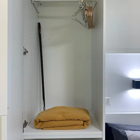 Stresa 17 Apartament Mediolan